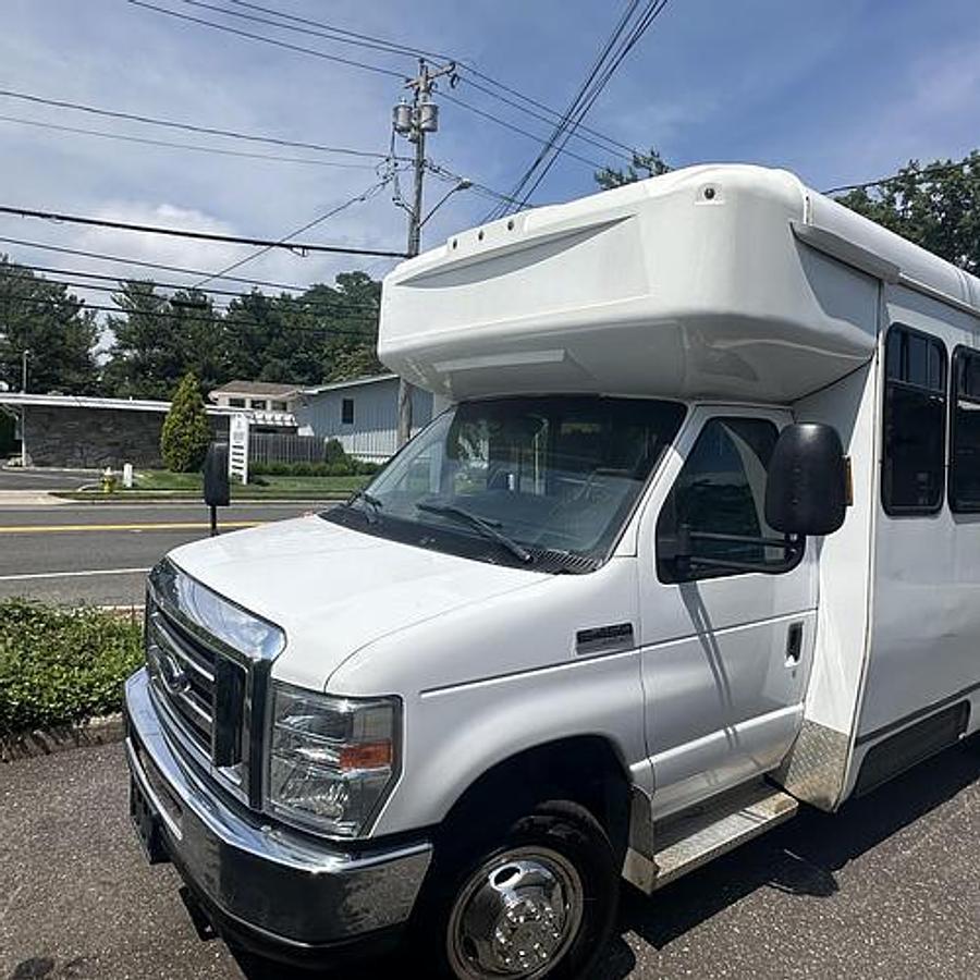 Refurbished 2017 Ford E-450 NON CDL 12 / 4 WHEELCHAIR SHUTTLE BUS