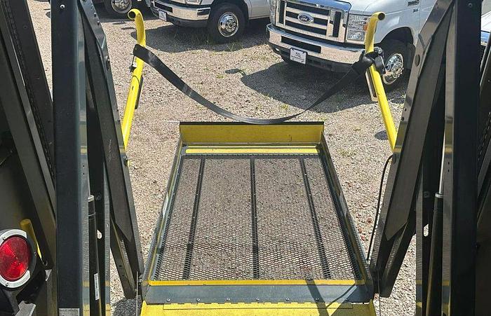 Refurbished 2017 Ford E450 NON CDL 14 / 2 WHEELCHAIR SHUTTLE BUS