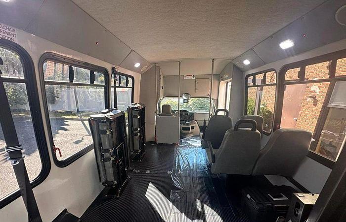 Used 2015 Ford E-350 Non CDL 8/4 Wheelchair Shuttle Bus