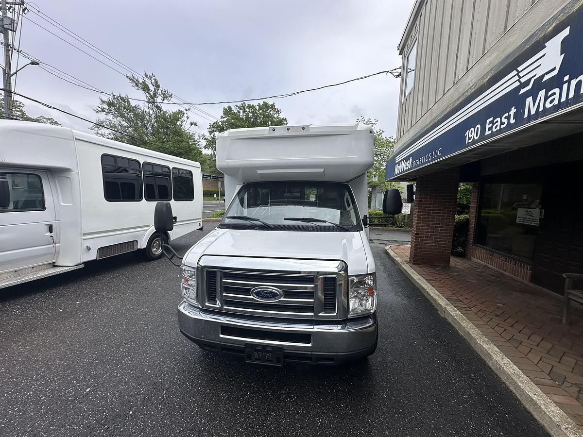 Refurbished 2017 Ford E-450
