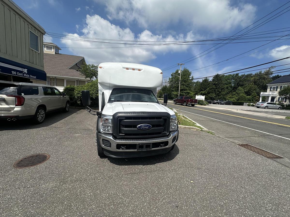Used 2015 Ford F550 25 Passenger 2 Wheelchair Shuttle Bus