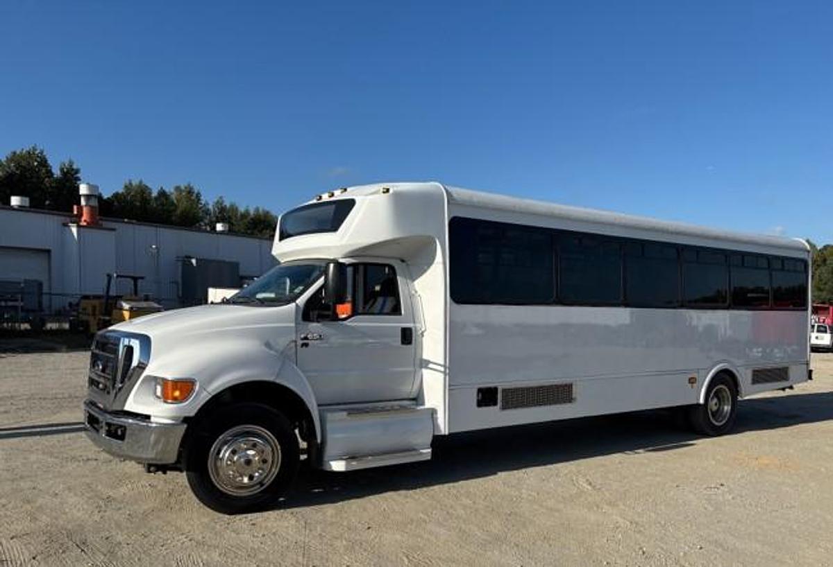 Used 2015 Ford F-650 Glaval 33 Passenger Gas Wheelchair Shuttle