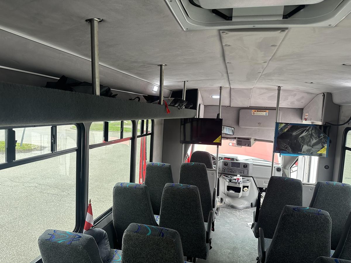 Used 2019 Ford E-450 24 Passenger Shuttle Bus W/Luggage