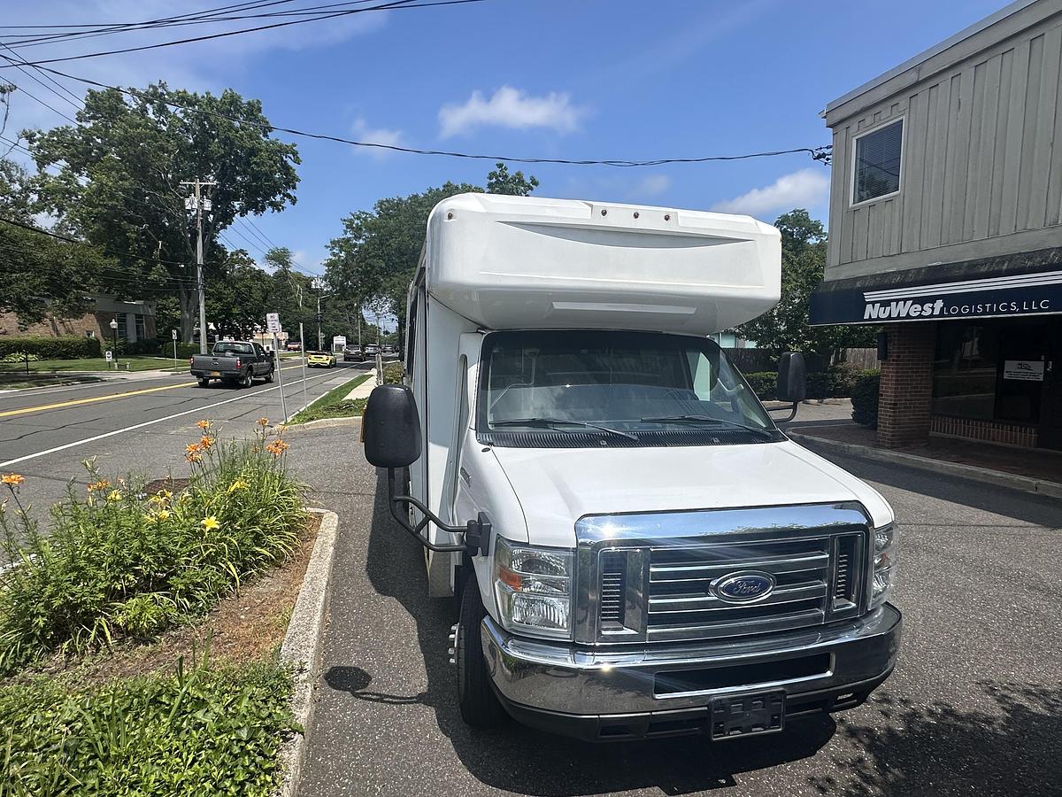 Refurbished 2017 Ford E-450