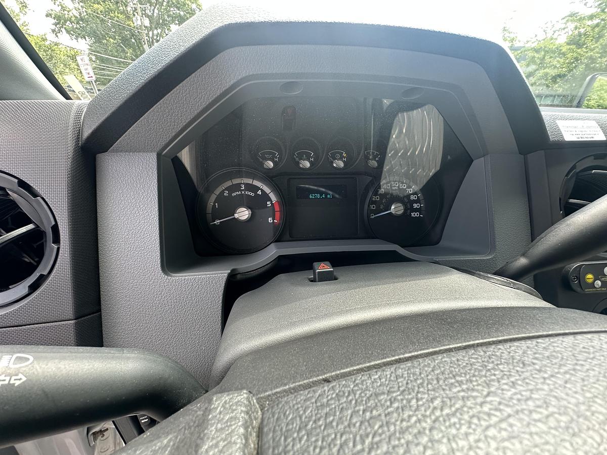 Used 2015 Ford F550 25 Passenger 2 Wheelchair Shuttle Bus