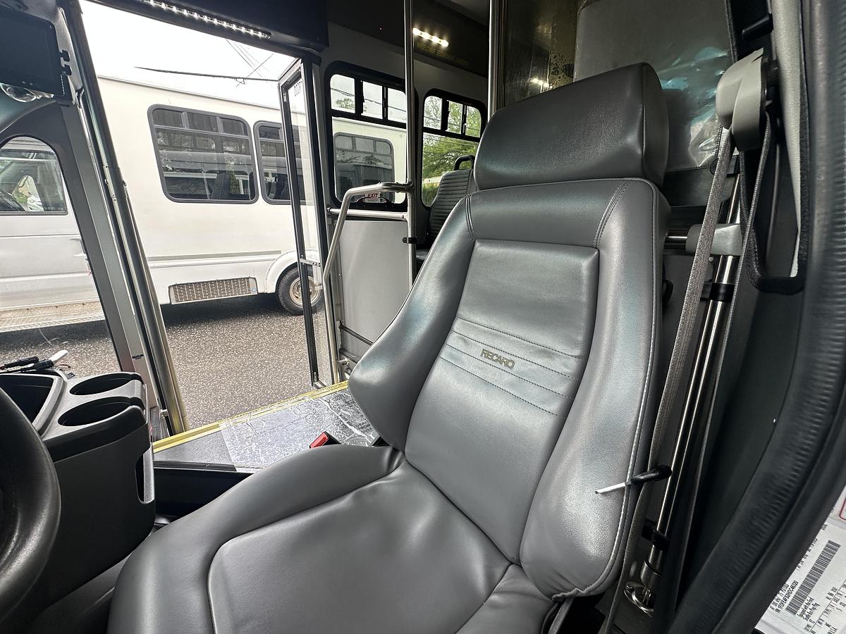 Refurbished 2017 Ford E-450