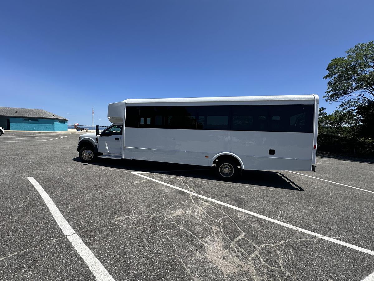 Refurbished 2018 Ford F550 Glaval Wheelchair Shuttle Bus 28 Passenger 2 Wheelchair