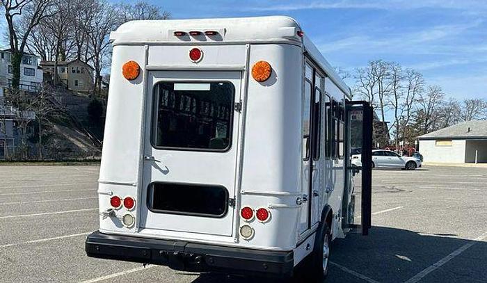 Refurbished 2013 Ford E-350 Non CDL 6/2 Wheelchair Shuttle Bus