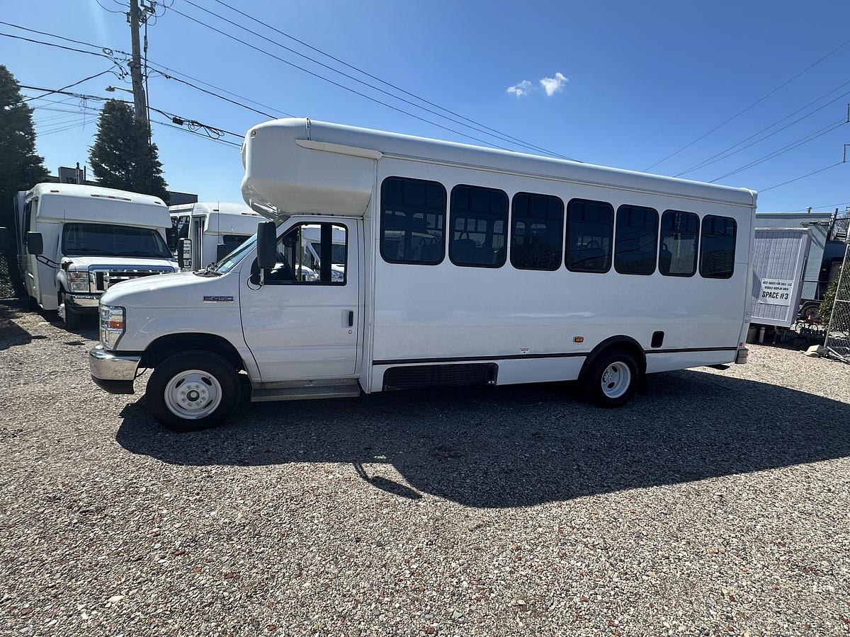 Refurbished 2017 Ford E-450
