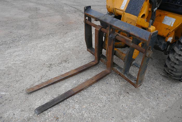 Used 2011 JCB 520-40