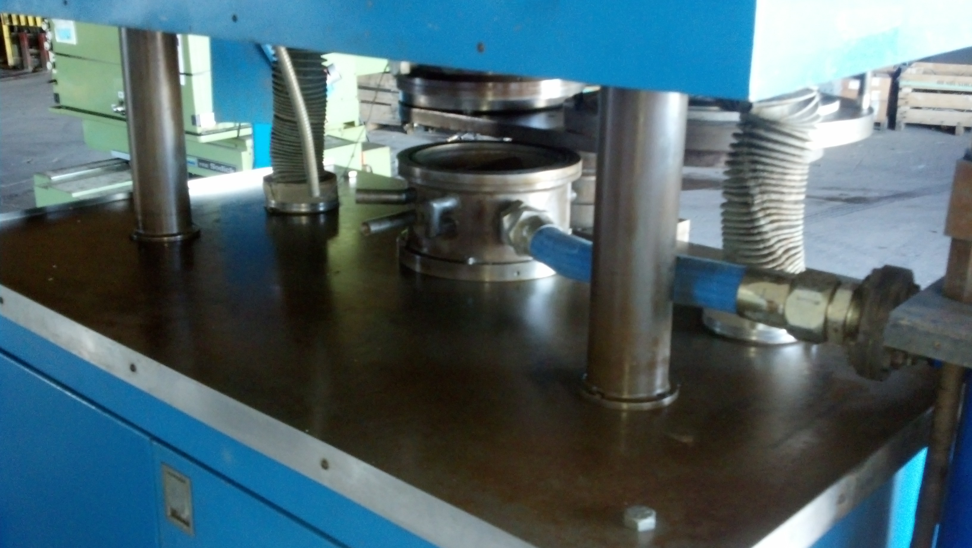 Used Dynetics Dynaflow Model HL60CF-830 Abrasive Flow Deburring Machine