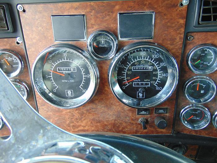 Used 2004 KENWORTH T800B 6X4 WINCH TRACTOR " CAT "