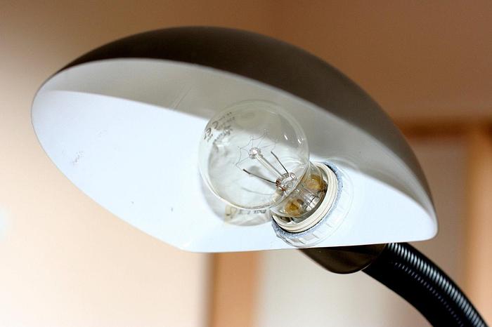 Used 1 x DDR office table lamp , Well preserved , Bundeswehr , ideal for dealers, lamp