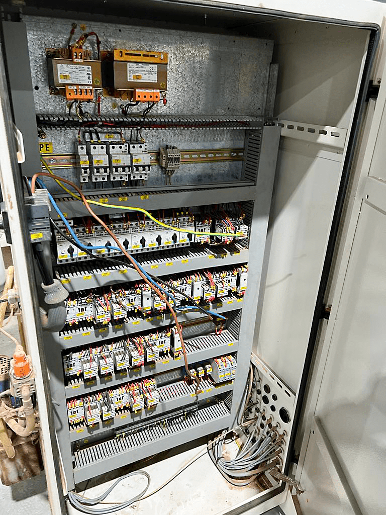 Used Mazak Quick Turn 10 - CNC Lathe - 2004