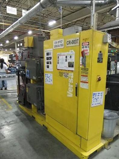 Used 2002 Genesis / Fanuc Dual Robot Weld Cell Model 3M3