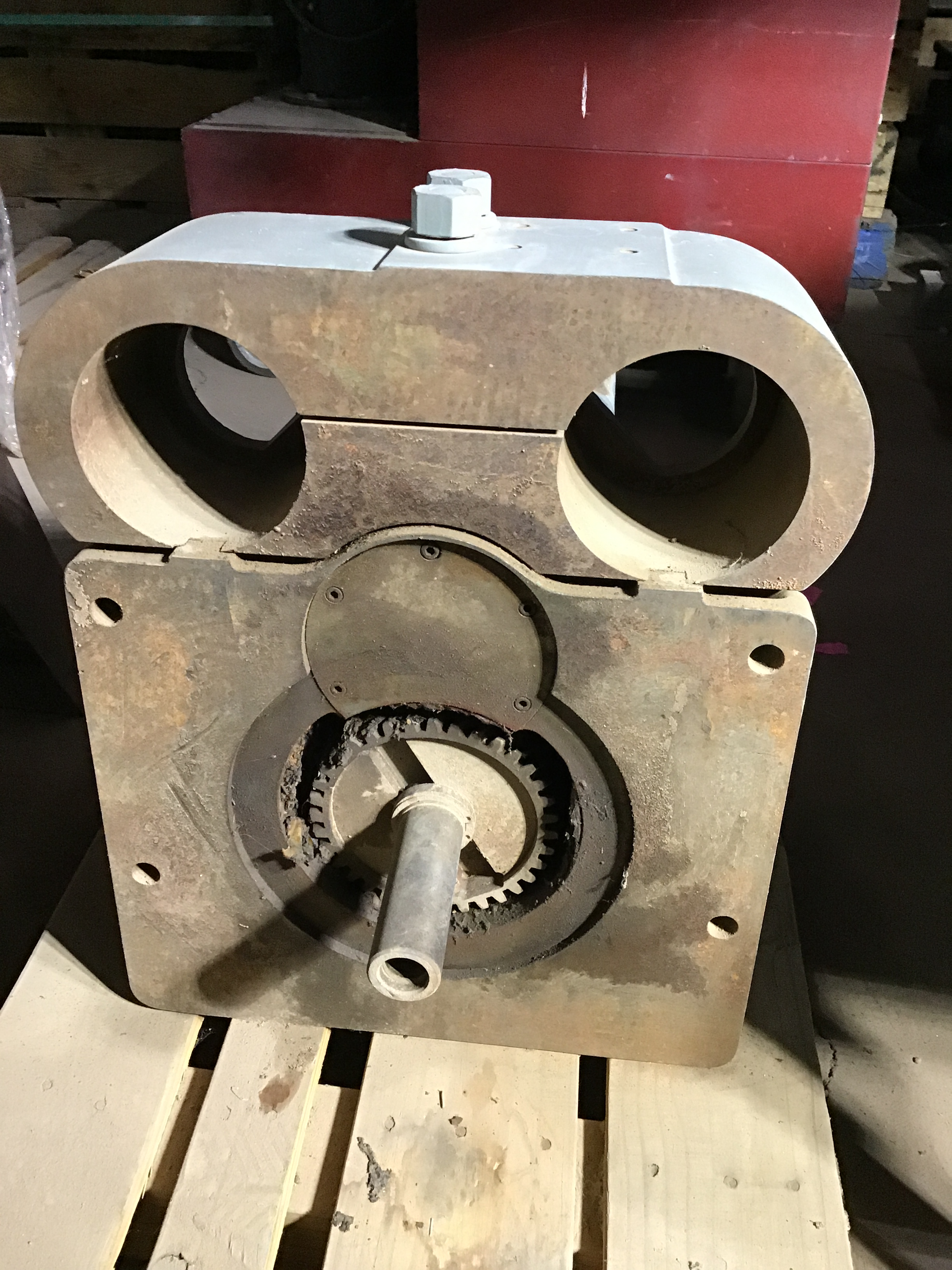 Used Kearney & Trecker Vertical Milling Head Mdl.12  #50 Taper 12