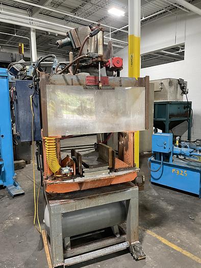 Used GAYLORD SATB-15 Semi Automatic Core Machine