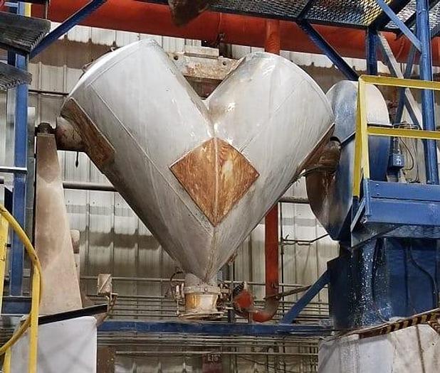 Used 75 CU. FT. P-K TWIN SHELL BLENDER – S/S – WITH INTENSIFIER BAR