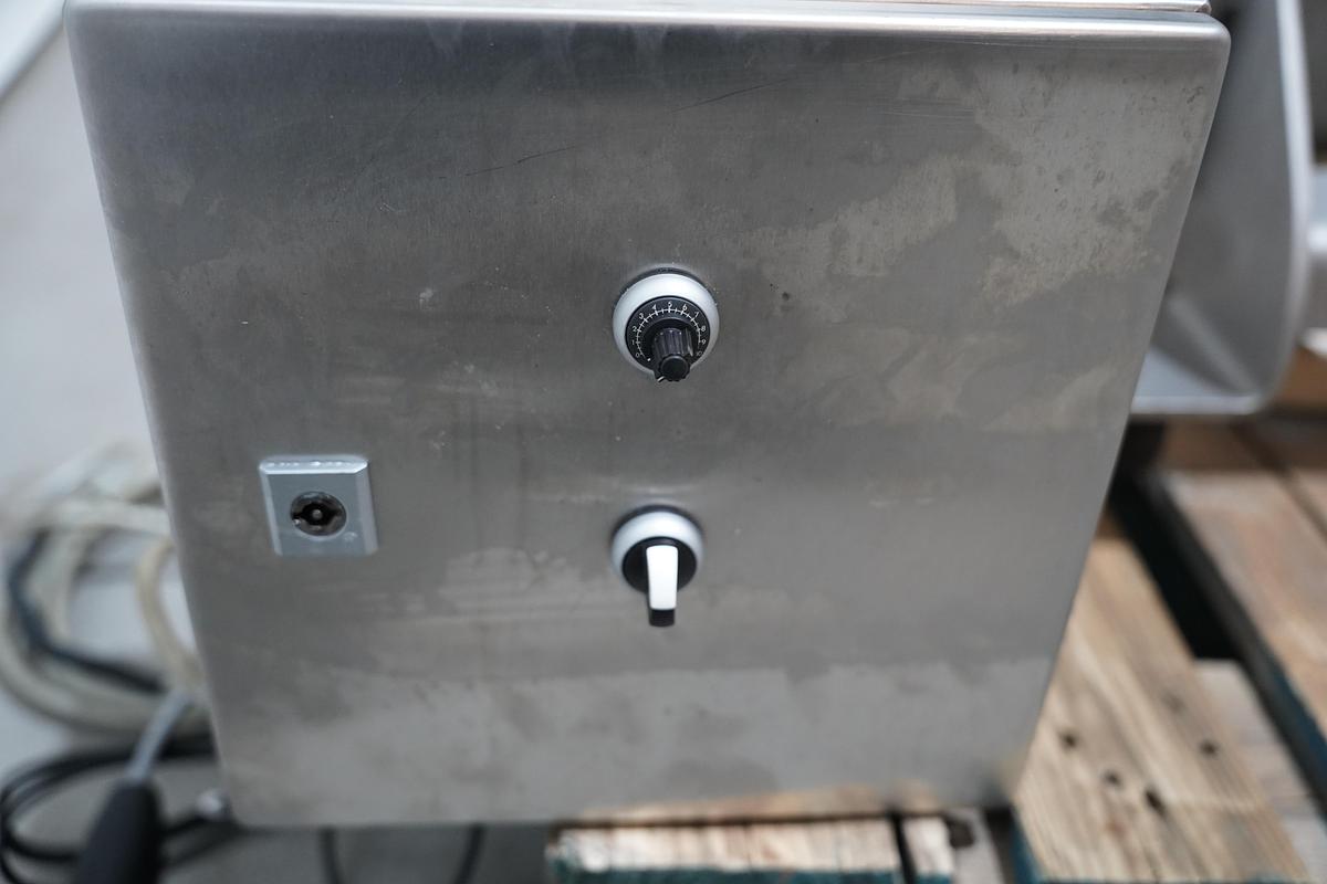 Gebruikt 2013 Foodeq Invoertriller,Type DTR300/1600