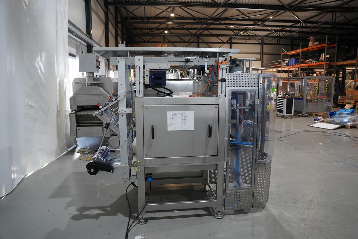 Gebruikt 2017 Innotech  Verticale verpak en sealmachine 2500 REVO E