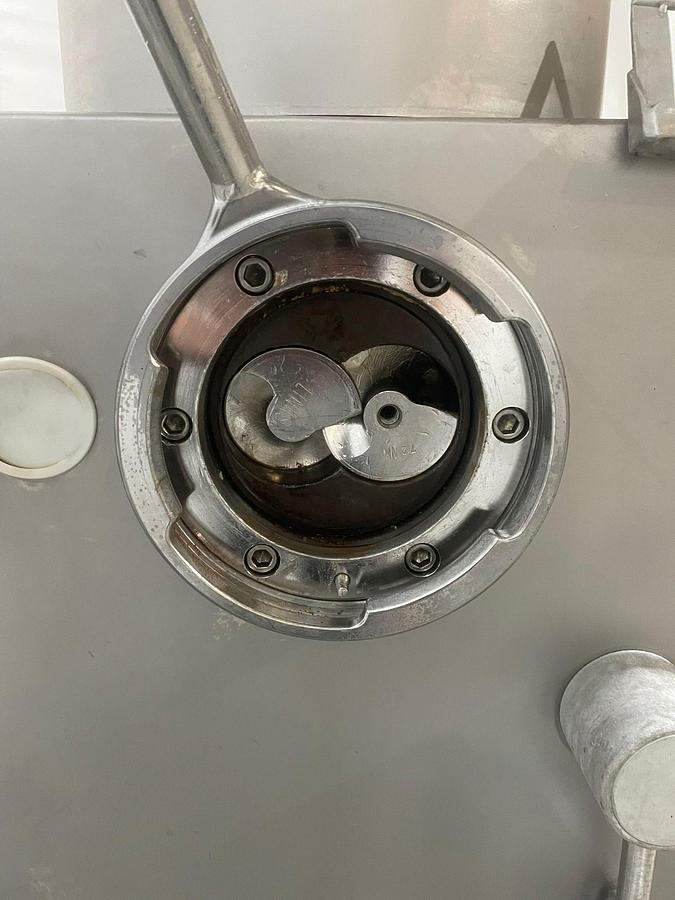 Gebruikt 1995 Vemag Robot HP10  (type: 140\350 B-1) Vacuümvuller