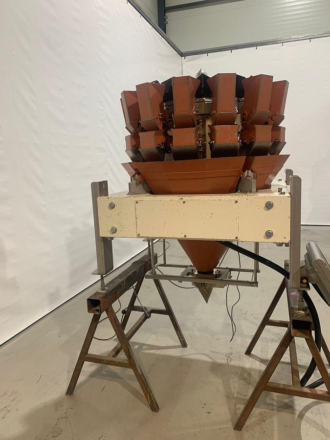 Gebruikt 2000 Yamato Dataweigh Multihead weger, ADW 414SD