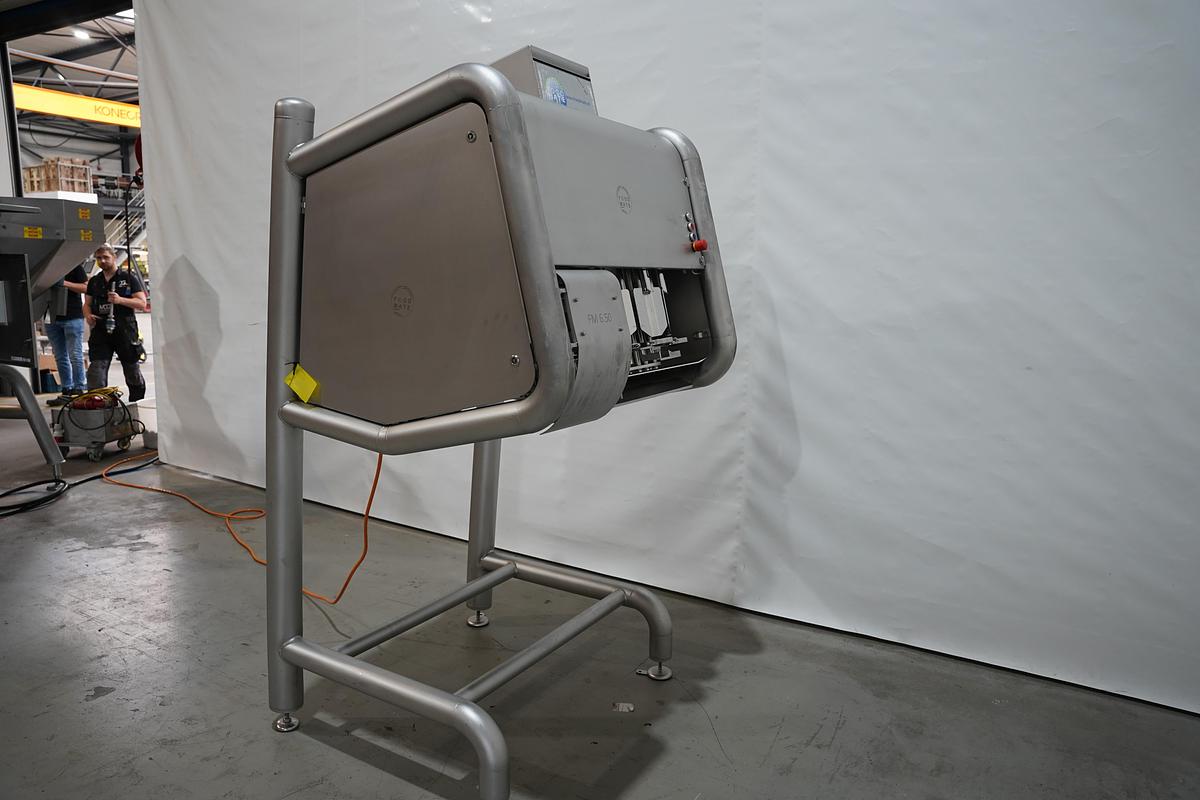 Gebruikt 2010 Foodmate ontbeenmachine