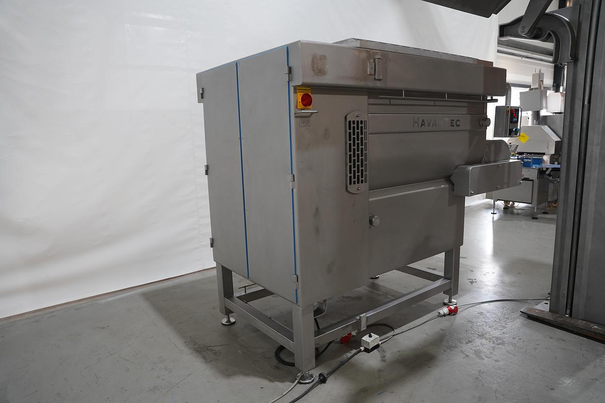 Gebruikt 2011 N&N mixer met lift