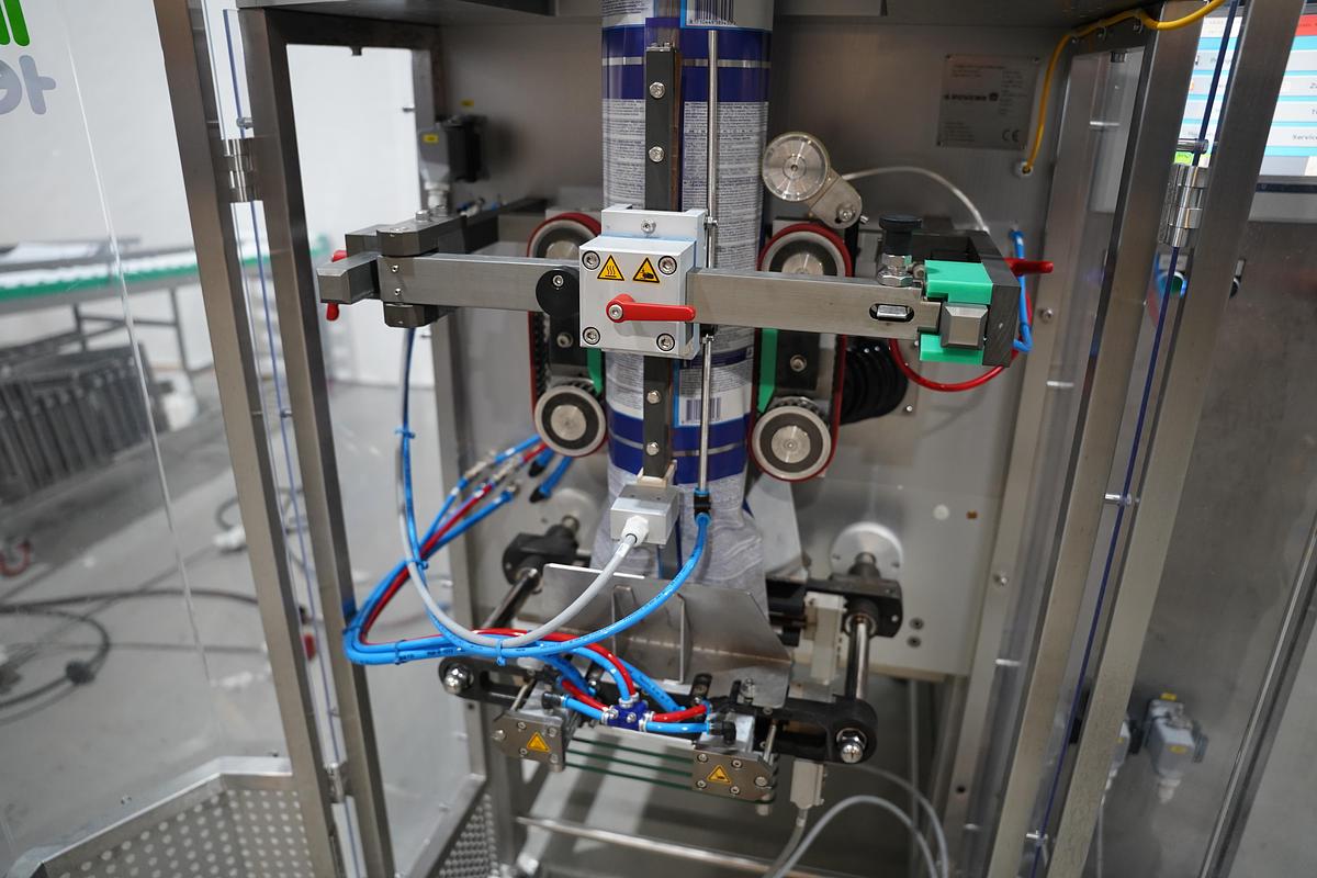 Gebruikt 2017 Innotech  Verticale verpak en sealmachine 2500 REVO E