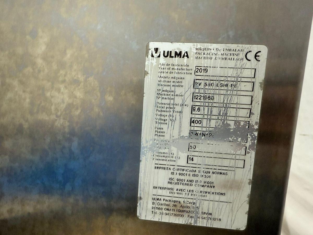 Gebruikt 2019 Ulma Flow pack wrapping machine met krimptunnel, type PV-550
