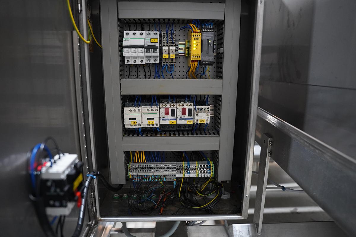 Gebruikt 2008 SAS Dispac Kantelaar met uitvoerband, type VIDE P