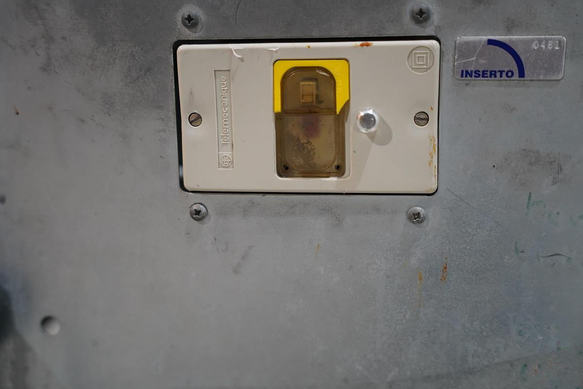 Gebruikt 2007SOCO SYSTEM T-400 dozensluiter