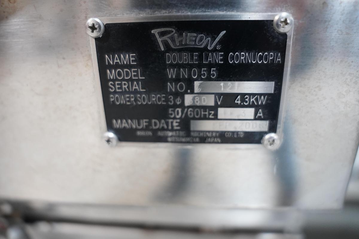 Gebruikt 2006 Rheon vormmachine met bebloeming