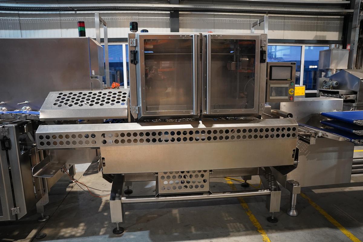 Gebruikt 2011 BG PACK Spa revolver flow packline type BG2800 EWL220-LEFT