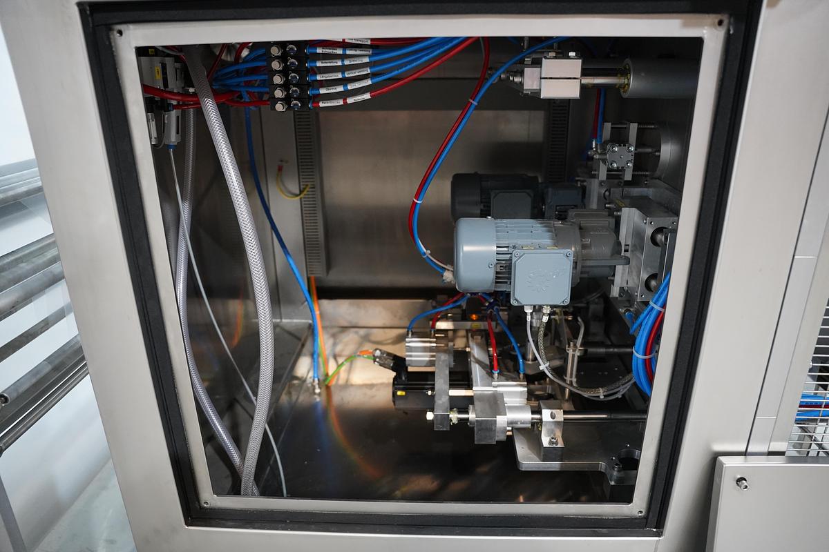 Gebruikt 2021 Inno-tech Verticale verpak en sealmachine 3800 REVO