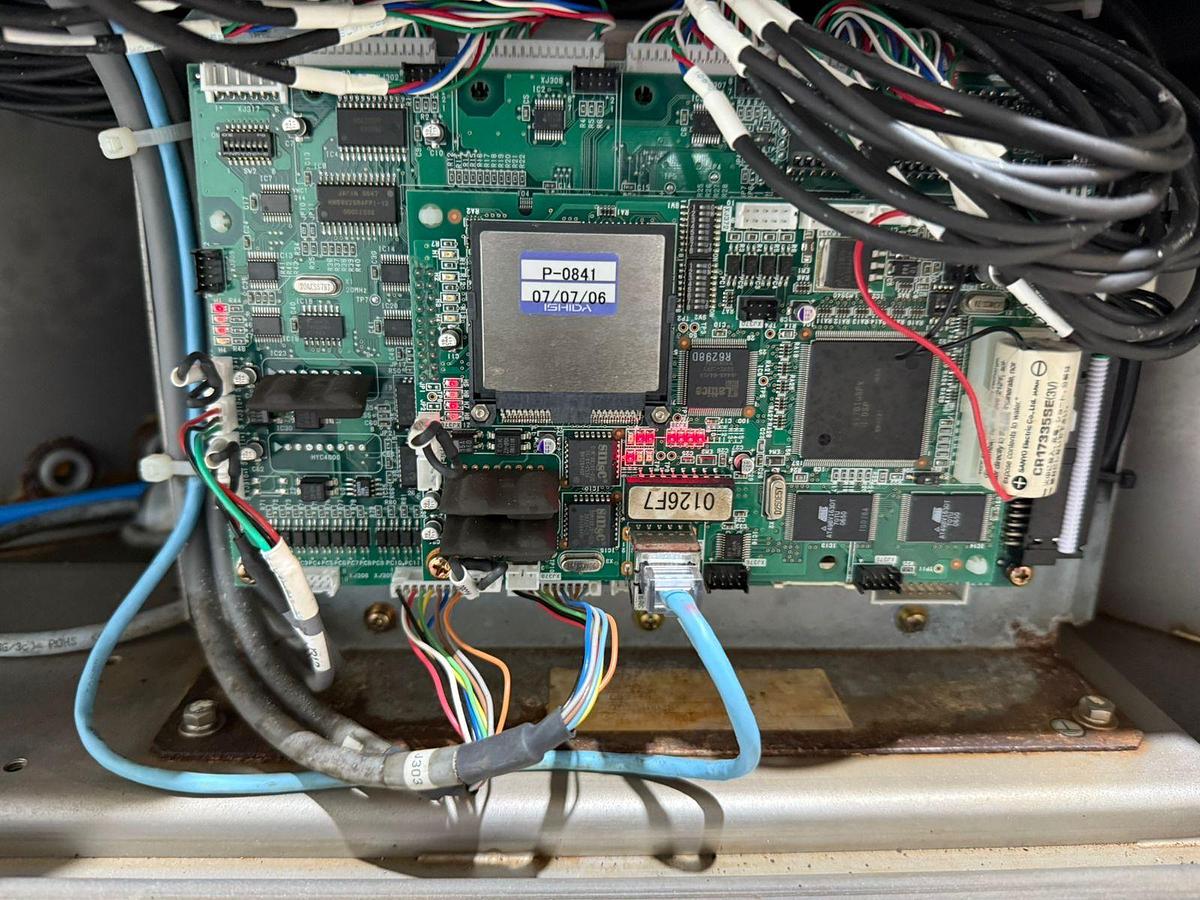 Gebruikt 2007 Ishida Multihead weger, CCW-R-220W-1D/30-WP