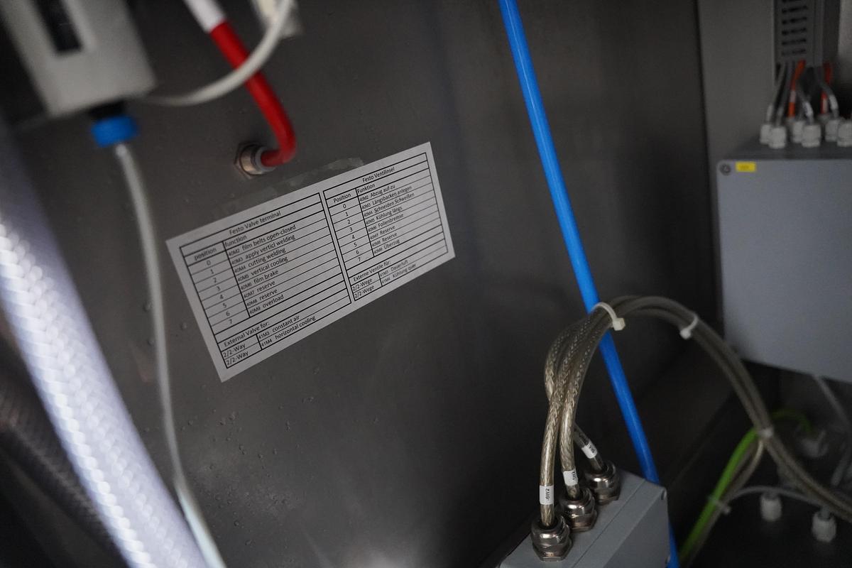 Gebruikt 2017 Innotech  Verticale verpak en sealmachine 2500 REVO E