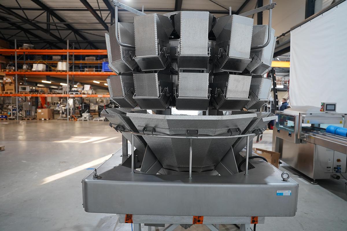 Gebruikt 2003 Ishida Multihead weger, CCW-M-214W-S/70-WP