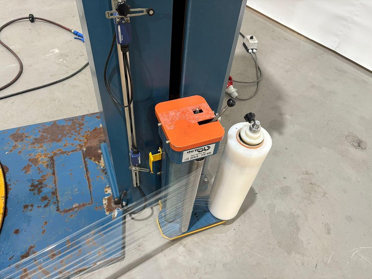 Gebruikt 2006 NN Palletwikkelaar, Type MH-FG-2000