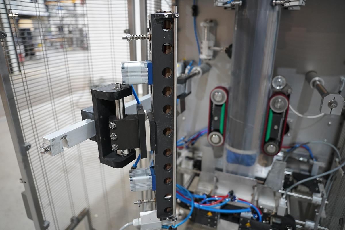 Gebruikt 2021 Inno-tech Verticale verpak en sealmachine 3800 REVO