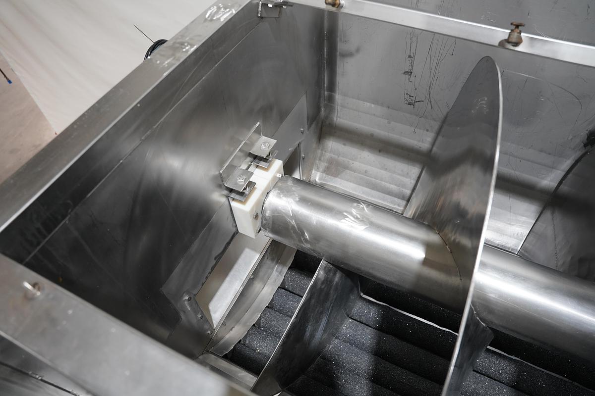 Gebruikt 2005 Dornow industriële schilmachine