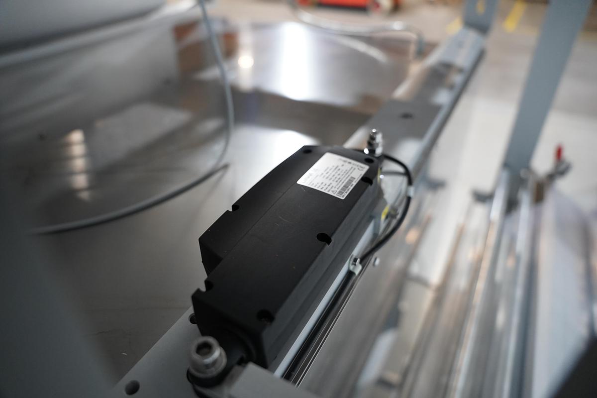 Gebruikt 2021 Inno-tech Verticale verpak en sealmachine 3800 REVO