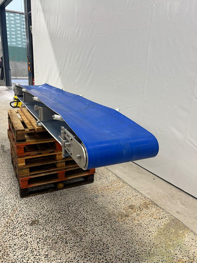 Gebruikt 2002 Inpak Bravi Transportband, Trogvorm