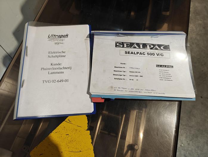 Used 2002 Sealpac Automatic tray sealing machine, 500