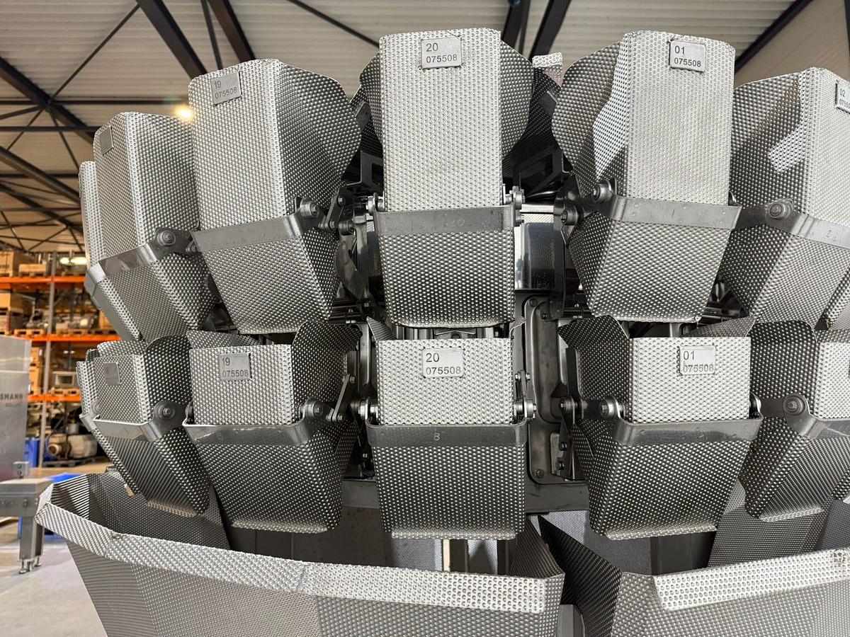 Gebruikt 2007 Ishida Multihead weger, CCW-R-220W-1D/30-WP