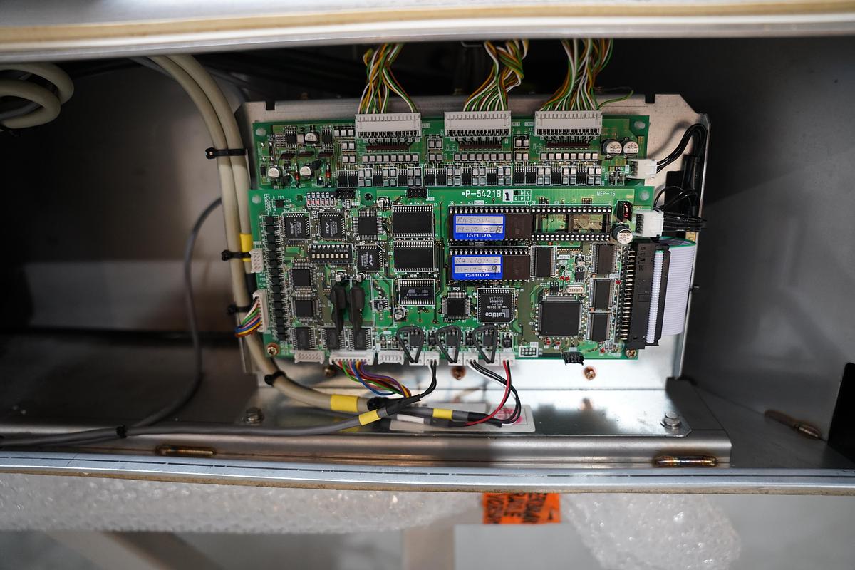 Gebruikt 2003 Ishida Multihead weger, CCW-M-214W-S/70-WP