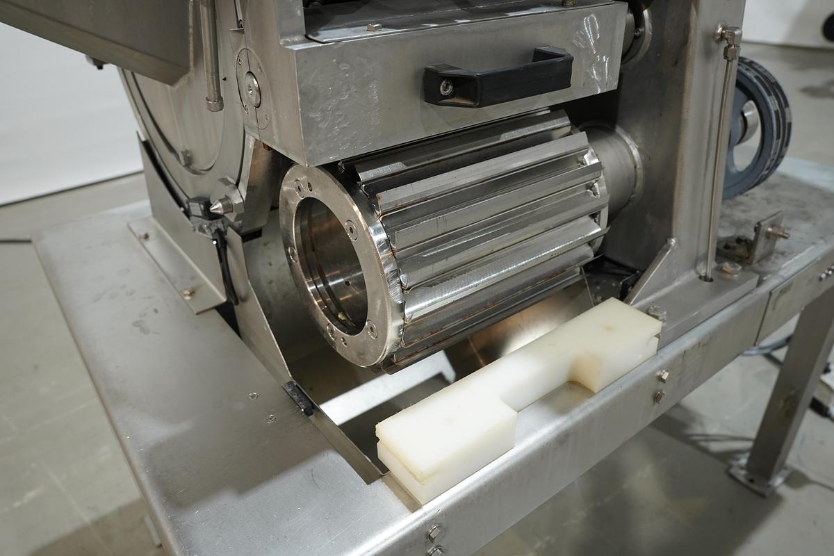 Gebruikt 2000 FAM Cutter, ILC-3D