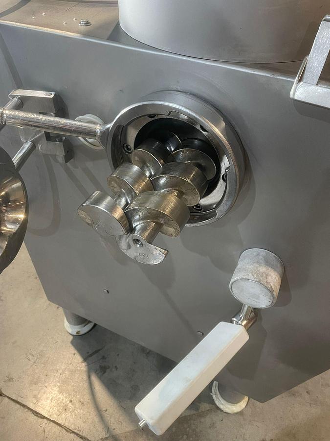 Gebruikt 1995 Vemag Robot HP10  (type: 140\350 B-1) Vacuümvuller