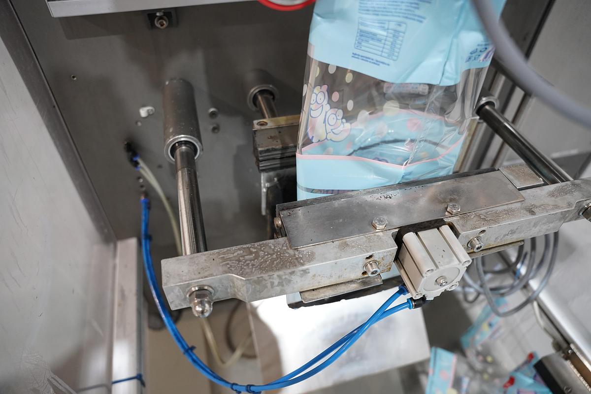 Gebruikt 2000 Wolf-Valmartin verticale verpakkingsmachine