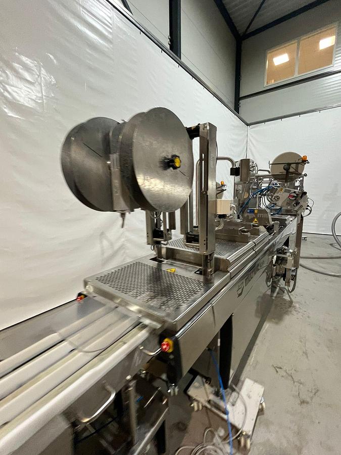 Gebruikt 2008 Multivac Dieptrekverpakkingsmachine R245